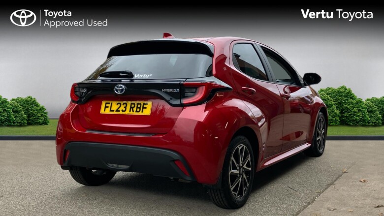 Toyota Yaris 1.5 Hybrid Design 5dr CVT Hybrid Hatchback